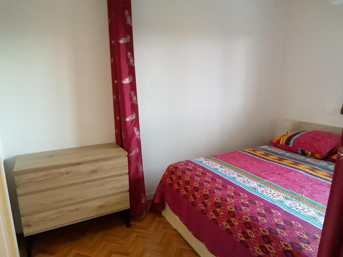 Bel Appartement Face Au Paleospace 滨海维莱 外观 照片